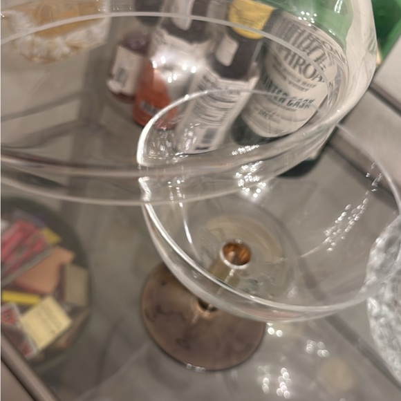 Elegant Clear Glass Goblet - Picture 2 of 2